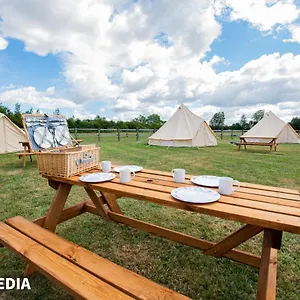 Bell Tent Glamping At Marwell Winchester
